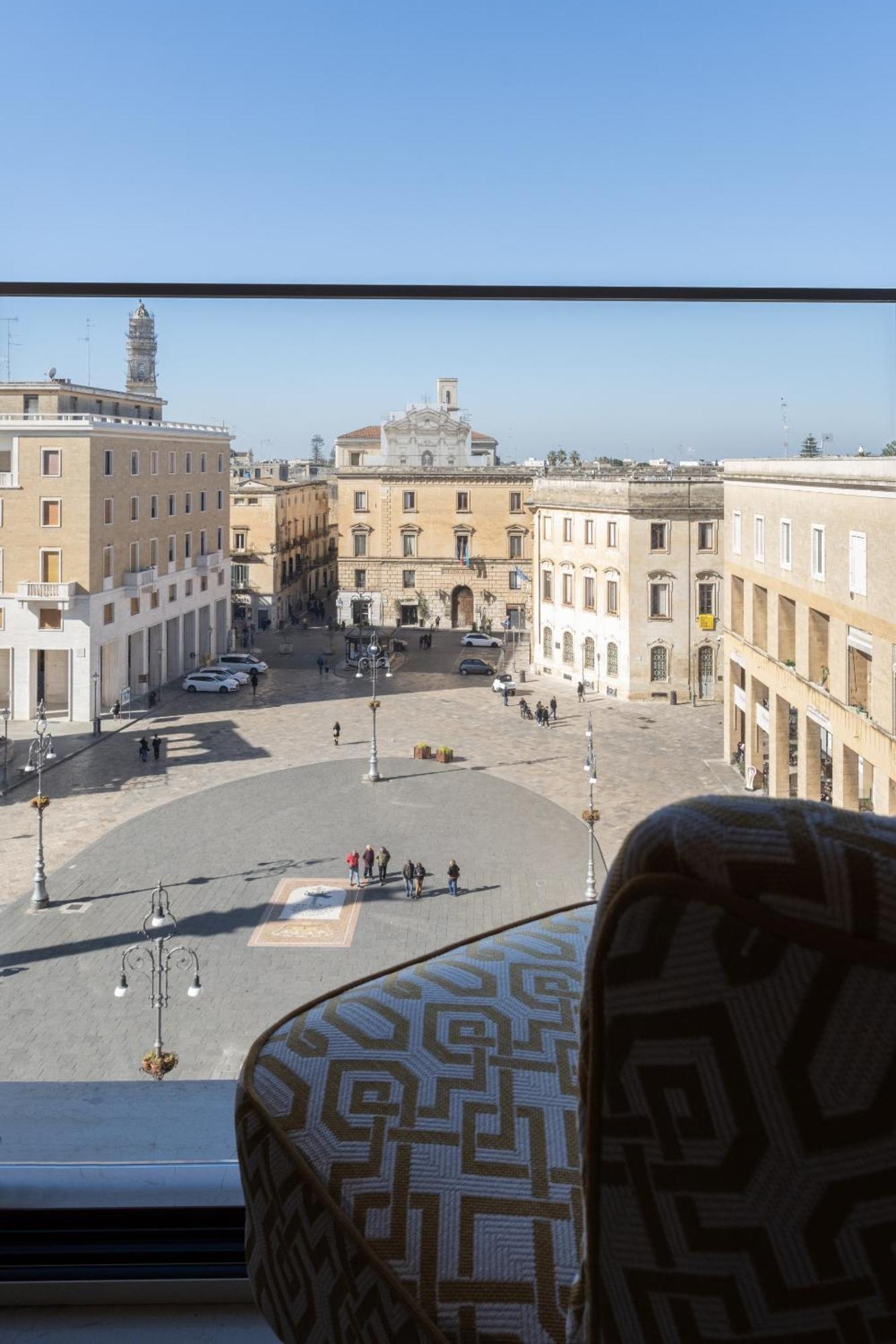 Abalto & * Lecce